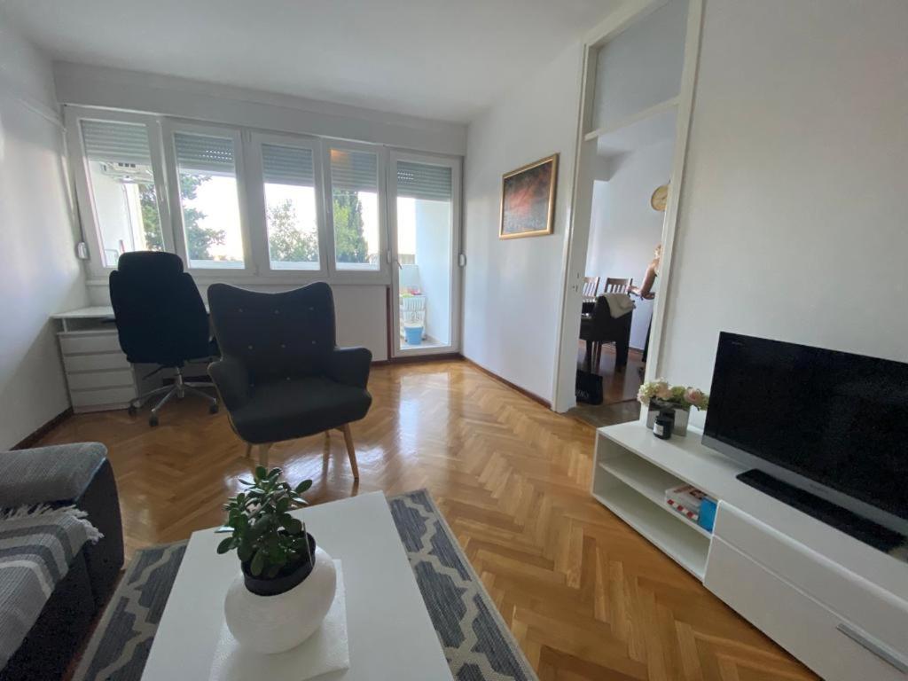2 Bedroom Apartment/Parking/Market 斯普利特 外观 照片