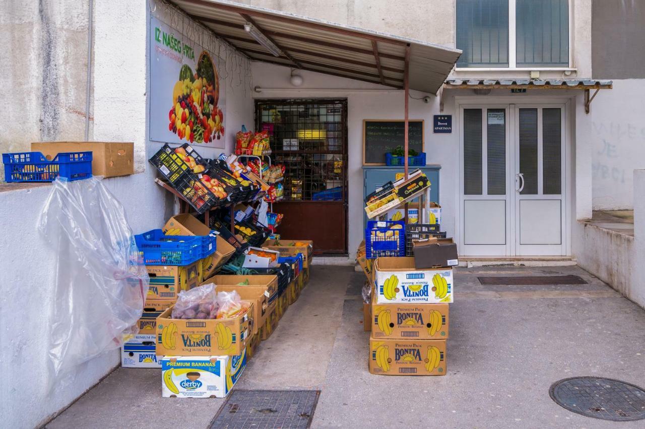 2 Bedroom Apartment/Parking/Market 斯普利特 外观 照片