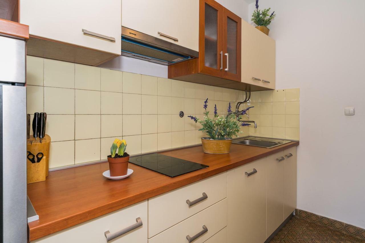 2 Bedroom Apartment/Parking/Market 斯普利特 外观 照片