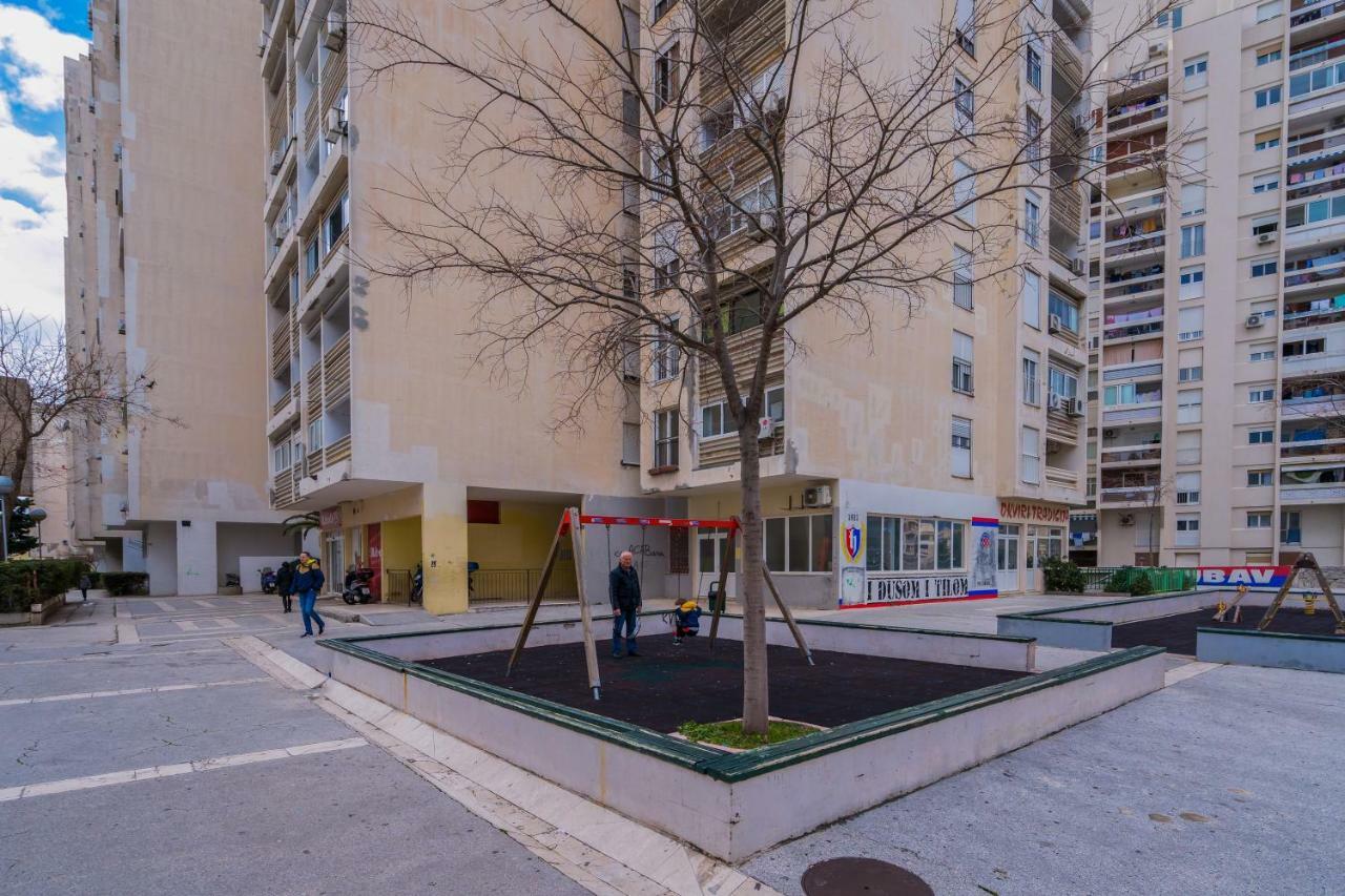 2 Bedroom Apartment/Parking/Market 斯普利特 外观 照片